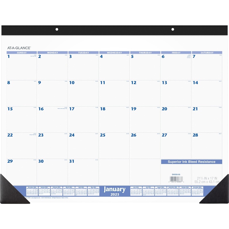 At-A-Glance Monthly Desk Pad – AAGSW20000